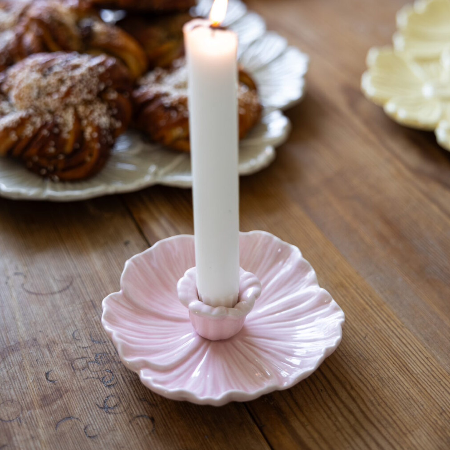 Bloem Keramieken Kandelaar – Ø 13 cm – Licht Roze