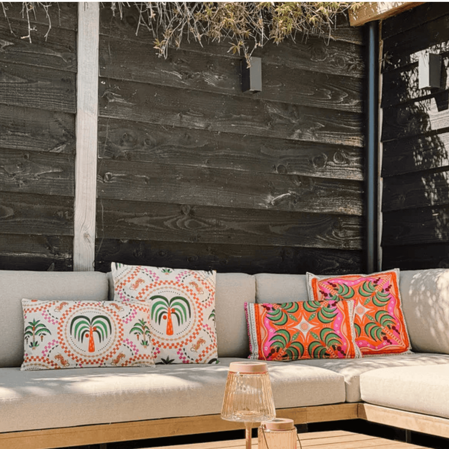 Outdoorkissen Palme bunt – 45x45 cm