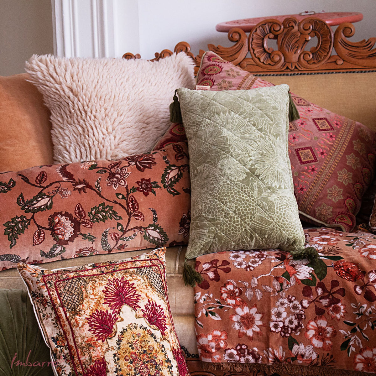 Caramel velvet sierkussen - bloemenprint in warme kleuren-30x70 cm
