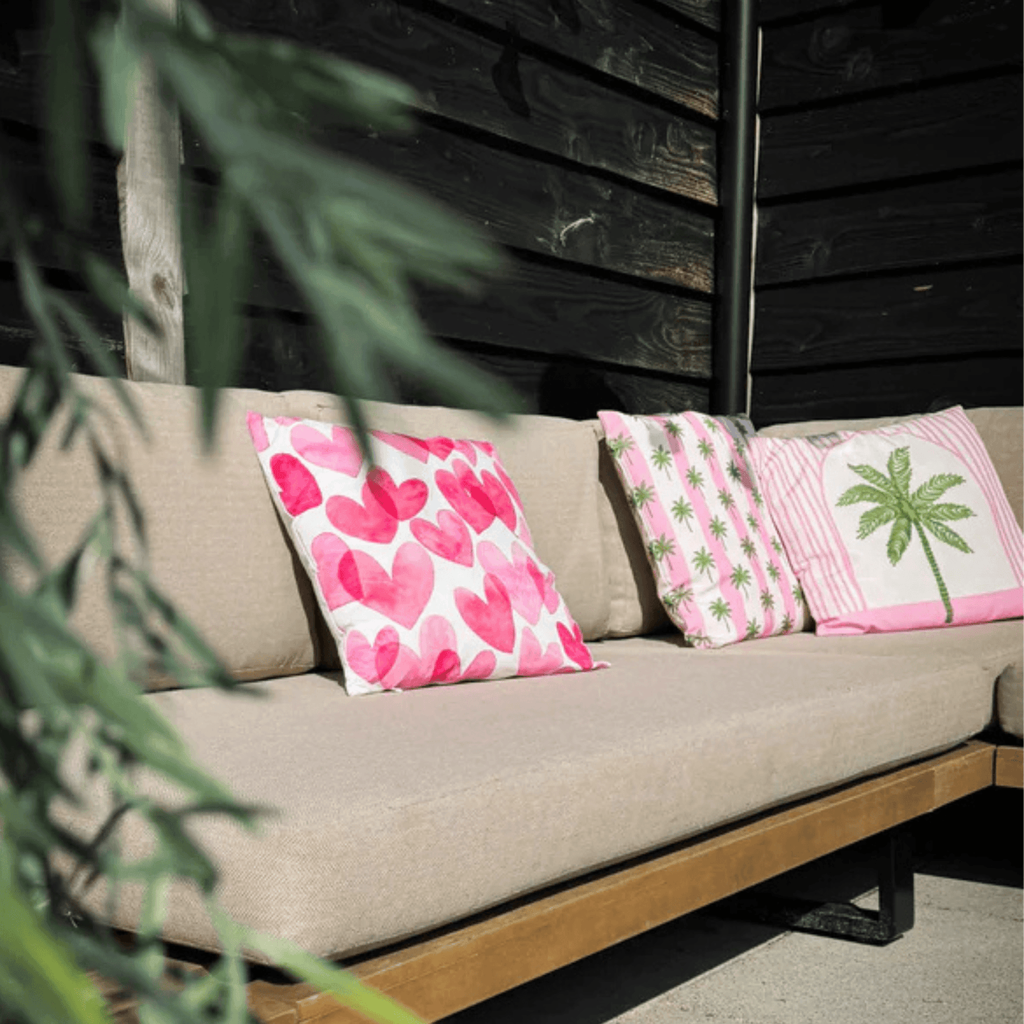 Outdoor-Kissen Palme rosa – 45x45 cm